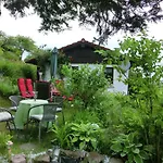 Quiet Getaway Near * Ilmenau