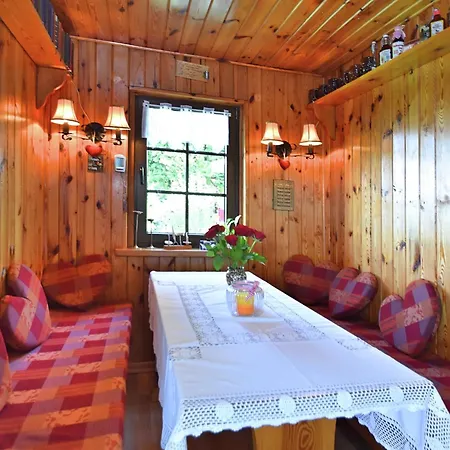 Quiet Getaway Near Ferienhaus Ilmenau